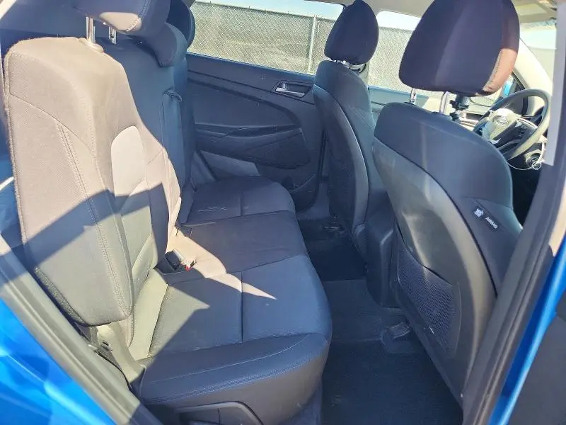 2017 HYUNDAI TUCSON SE  