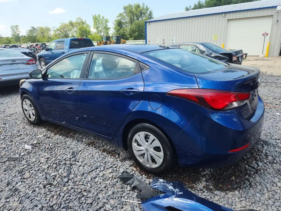 2016 HYUNDAI ELANTRA SE  