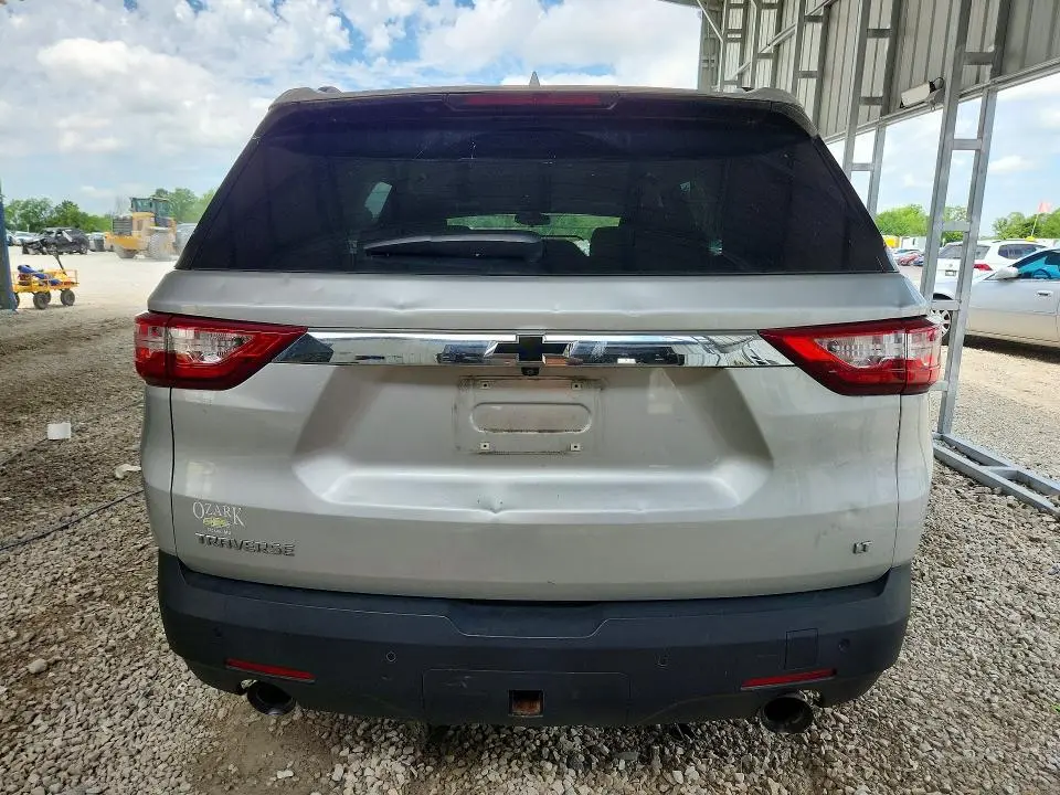 2020 CHEVROLET TRAVERSE LT  