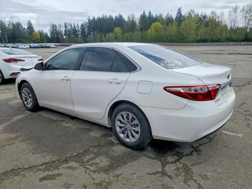 2015 TOYOTA CAMRY LE  