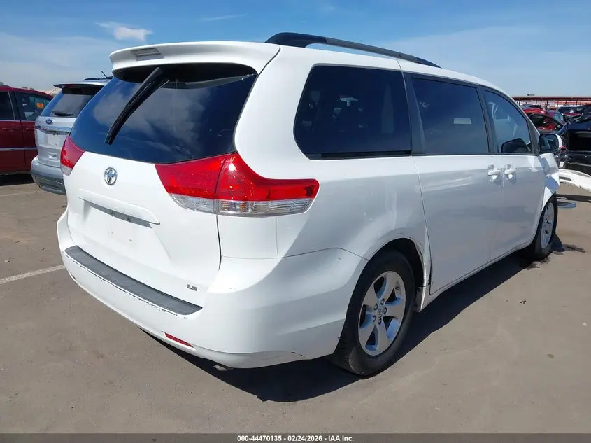 2014 TOYOTA SIENNA LE V6 8 PASSENGER