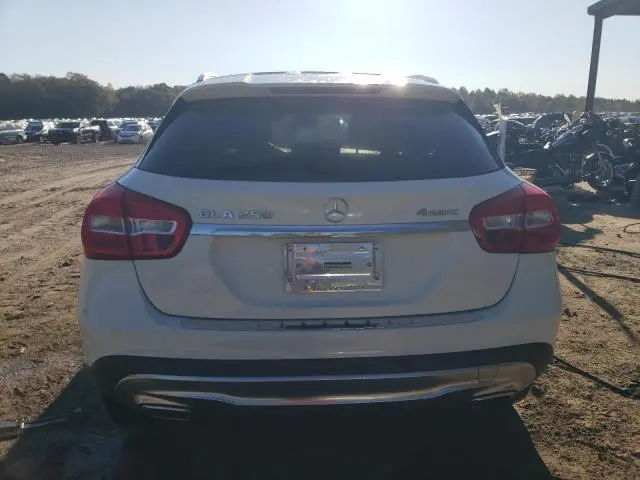 2017 MERCEDES-BENZ GLA 250 4MATIC  