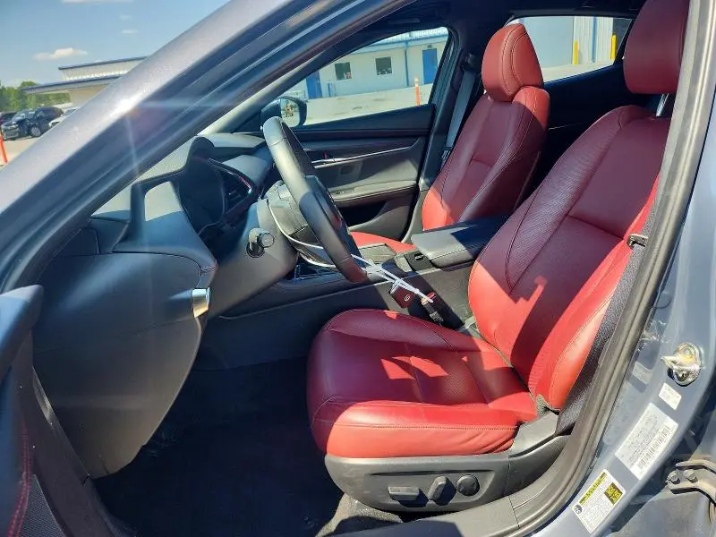 2025 MAZDA 3 PREFERRED  
