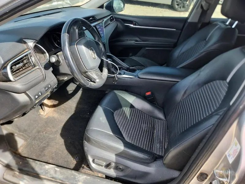 2018 TOYOTA CAMRY SE  