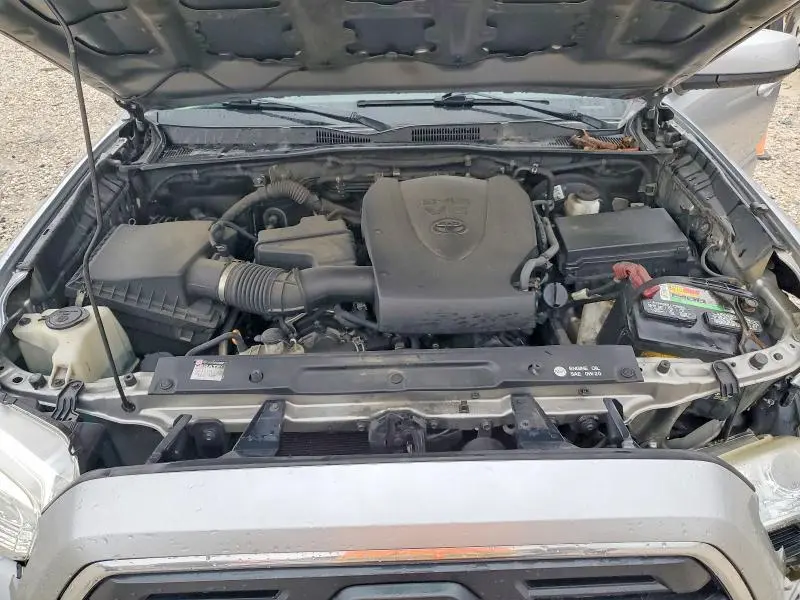 2019 TOYOTA TACOMA SR5 V6  