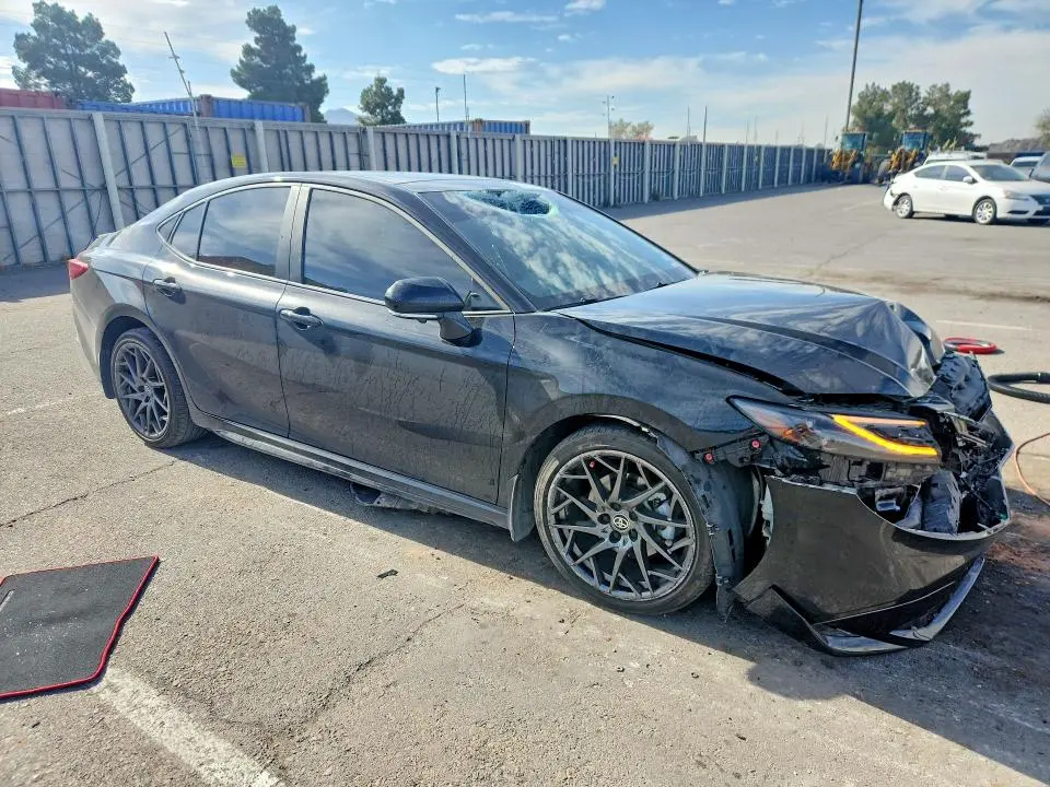 2025 TOYOTA CAMRY   