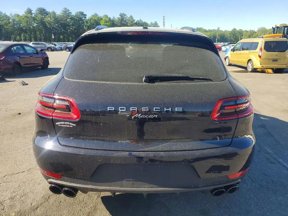 2018 PORSCHE MACAN   