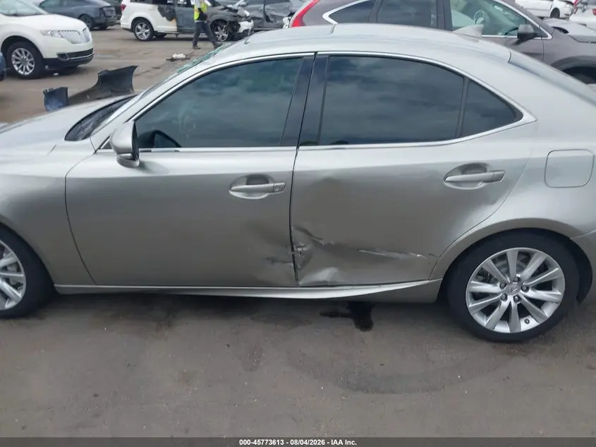 2016 LEXUS IS 200T  