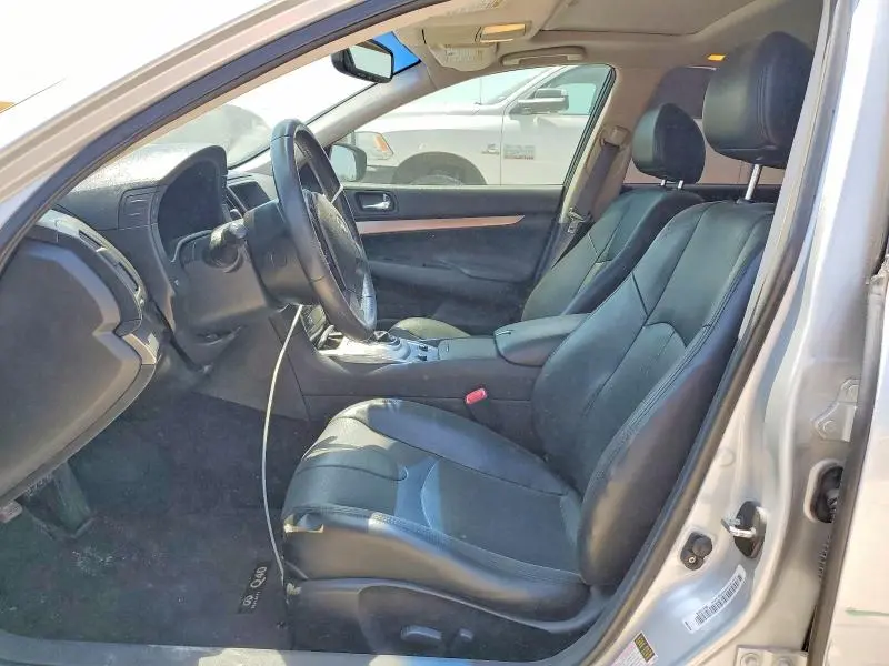 2015 INFINITI Q40 BASE  