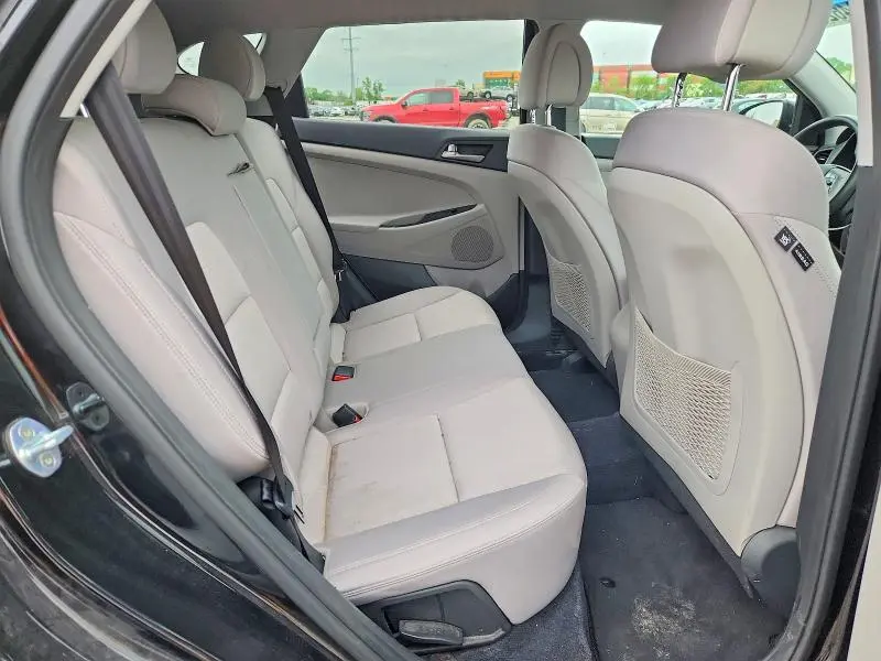 2018 HYUNDAI TUCSON SE  