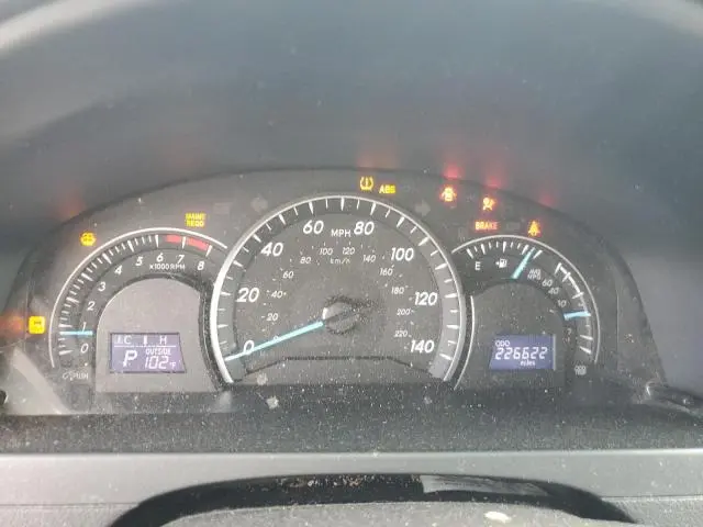 2015 TOYOTA CAMRY LE  