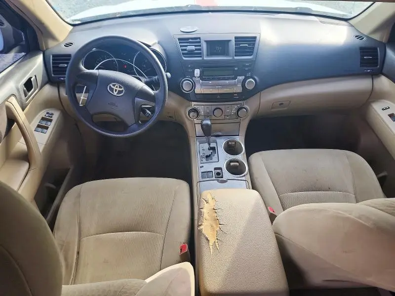 2010 TOYOTA HIGHLANDER BASE  