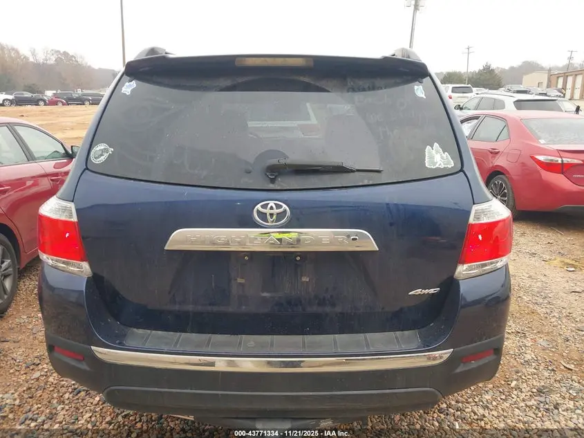 2013 TOYOTA HIGHLANDER SE V6