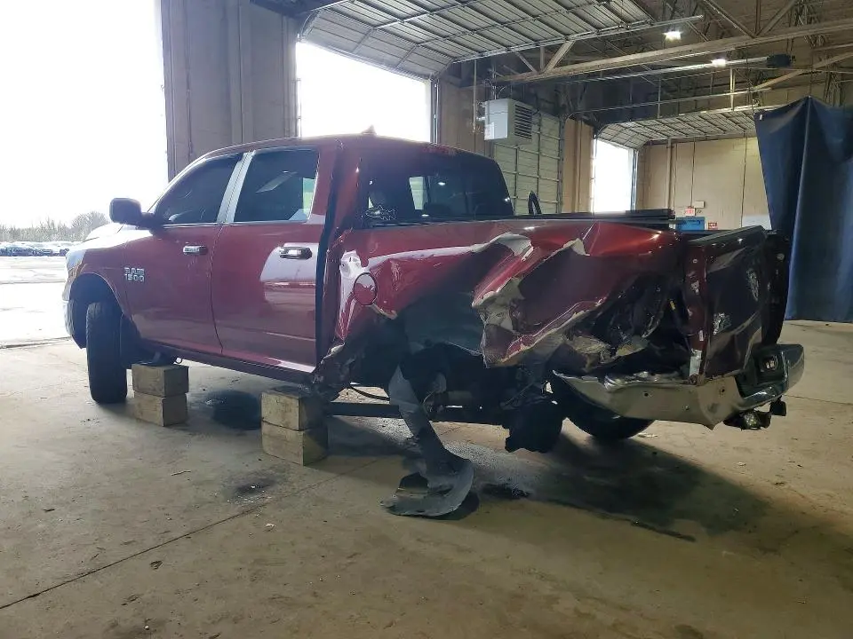 2016 RAM 1500 SLT  