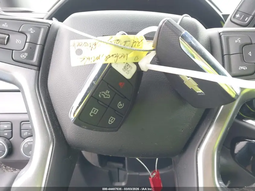 2024 CHEVROLET SILVERADO 1500 4WD  SHORT BED LT