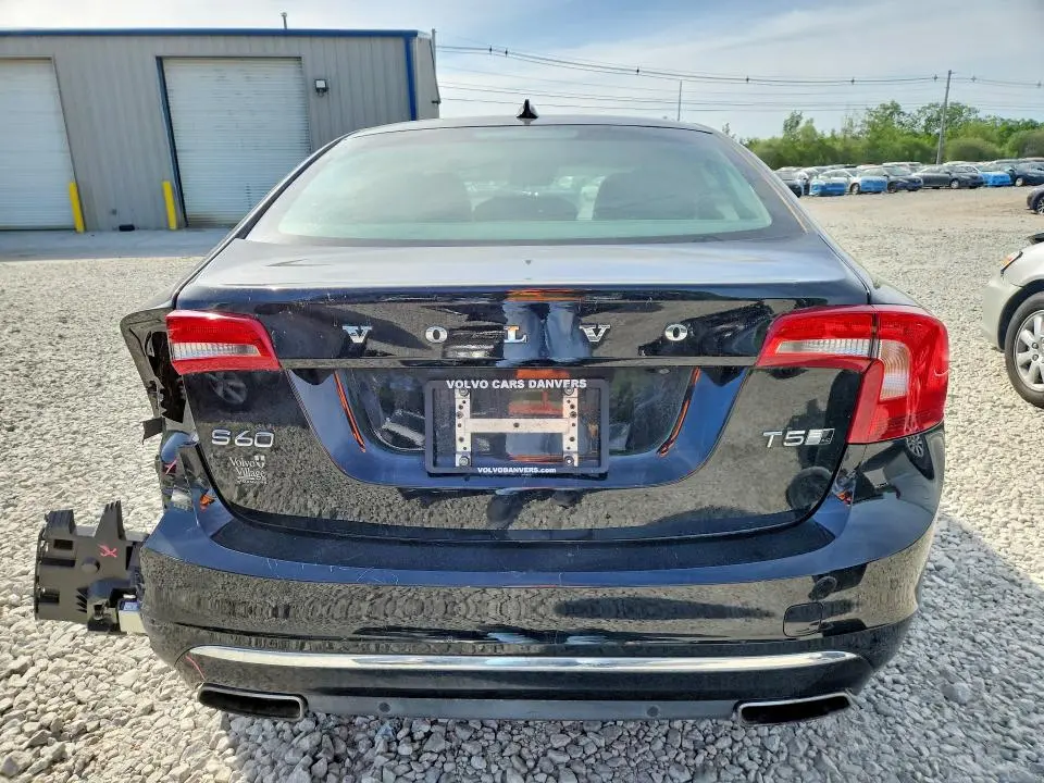 2018 VOLVO S60 PLATINUM  