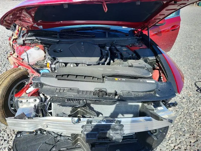 2025 HYUNDAI SONATA SE  