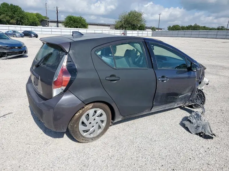 2015 TOYOTA PRIUS C   
