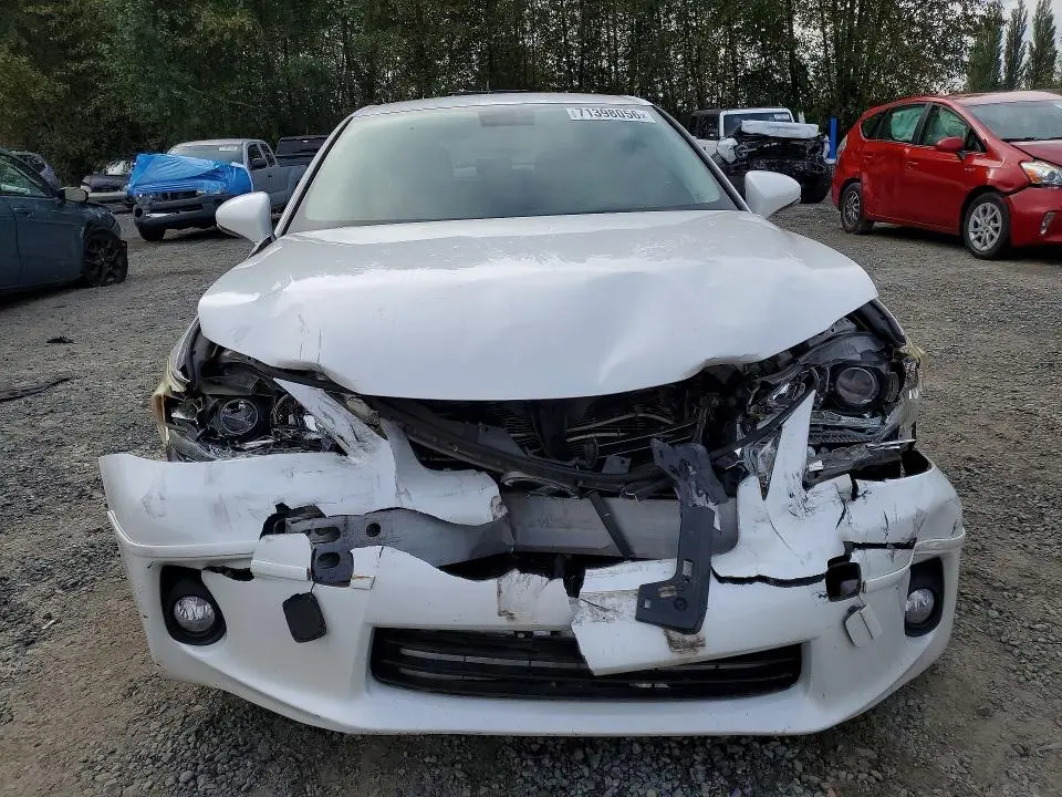 2011 LEXUS CT 200  