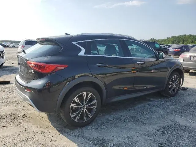 2017 INFINITI QX30 BASE  