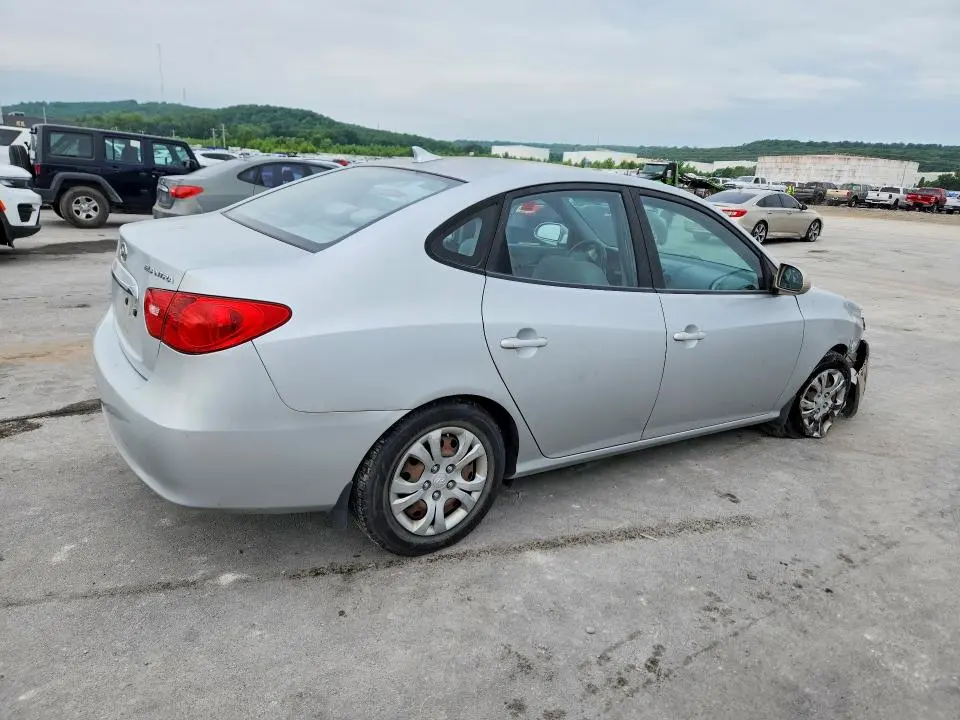 2010 HYUNDAI ELANTRA GLS  