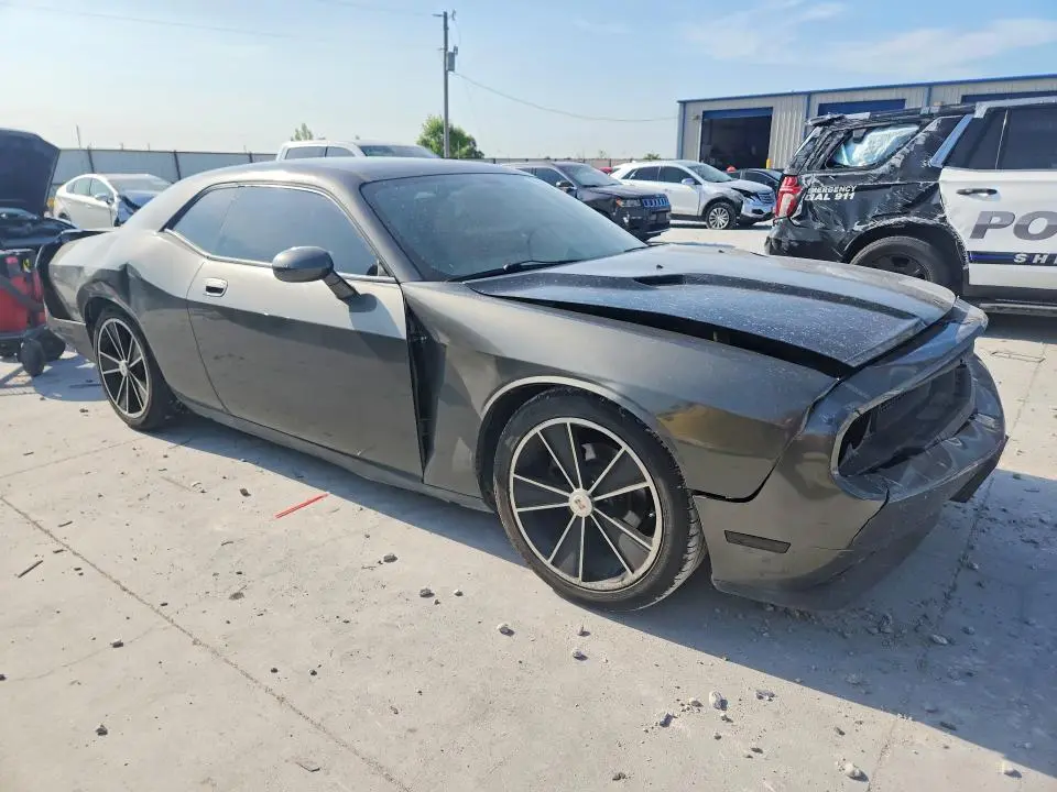 2010 DODGE CHALLENGER SE  