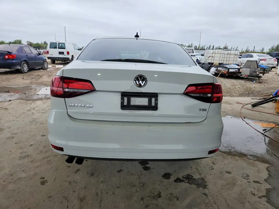 2017 VOLKSWAGEN JETTA SE  