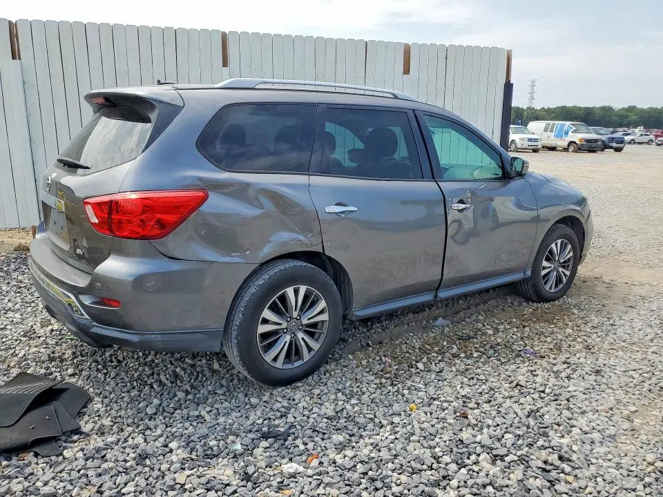 2017 NISSAN PATHFINDER SV  
