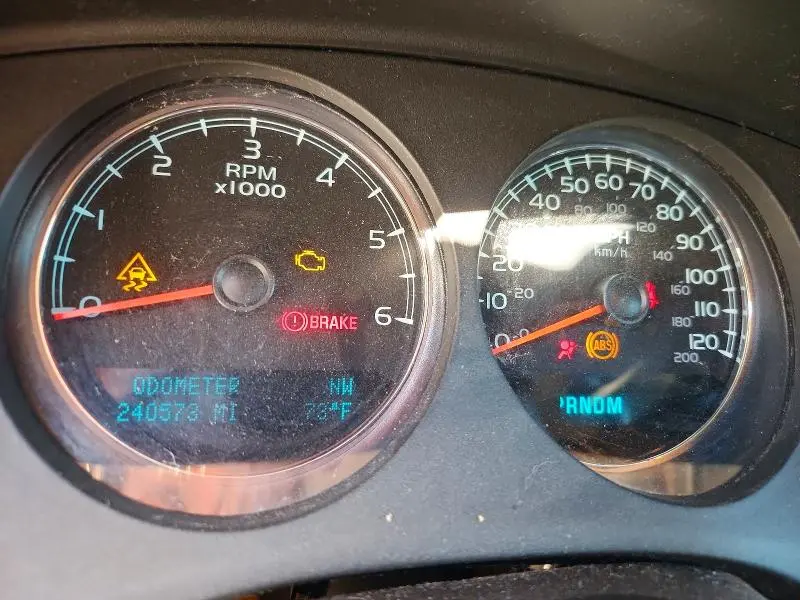 2010 CHEVROLET SUBURBAN C1500 LS  