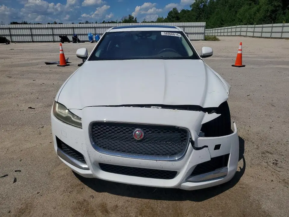 2016 JAGUAR XF PRESTIGE  