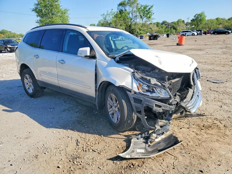 2014 CHEVROLET TRAVERSE LT  