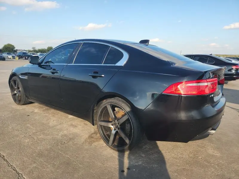 2017 JAGUAR XE PRESTIGE  