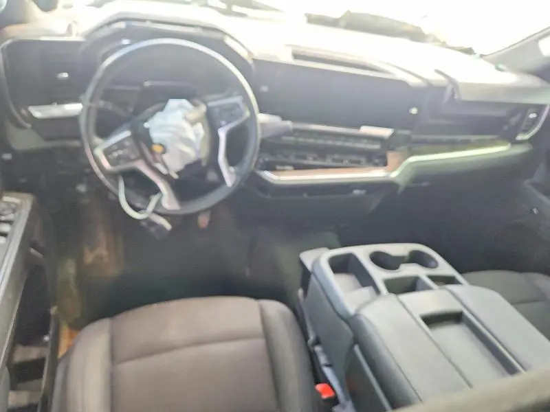 2024 CHEVROLET SILVERADO K1500 LT  