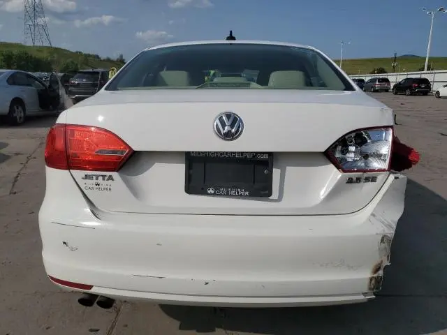 2011 VOLKSWAGEN JETTA SE  