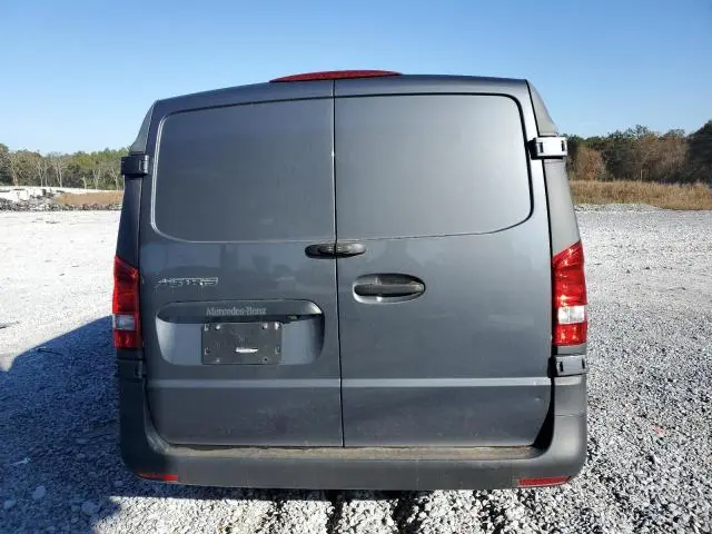 2017 MERCEDES-BENZ METRIS   