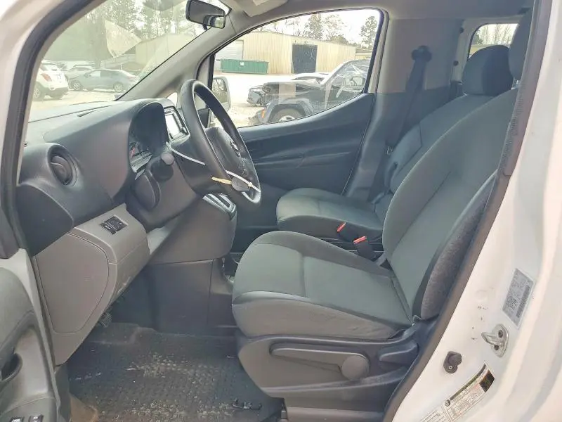 2015 NISSAN NV200 SV  