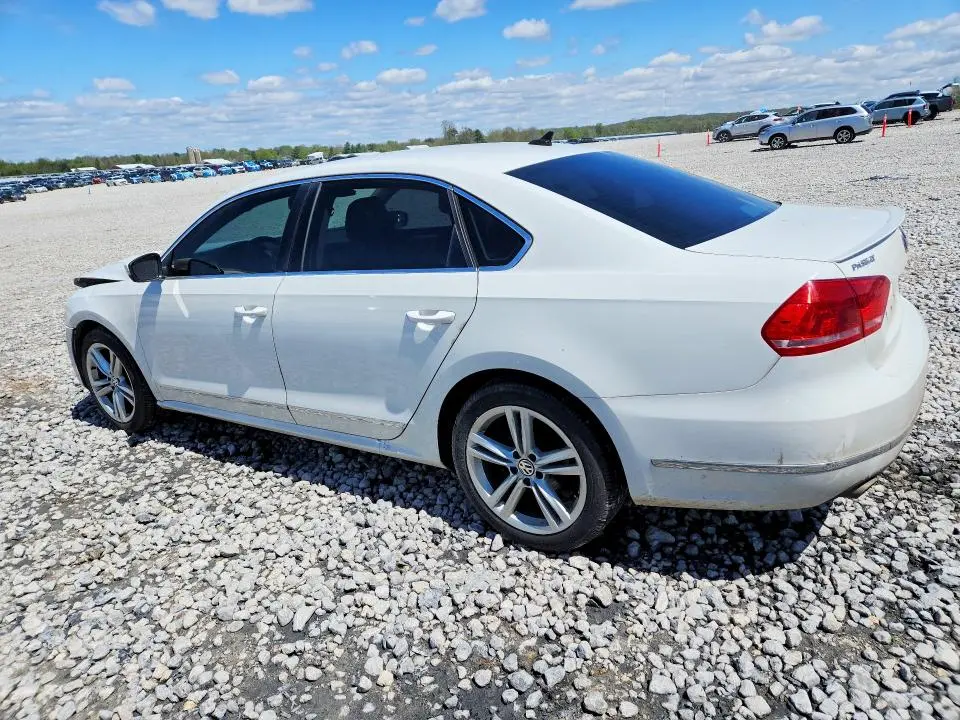 2014 VOLKSWAGEN PASSAT SE  