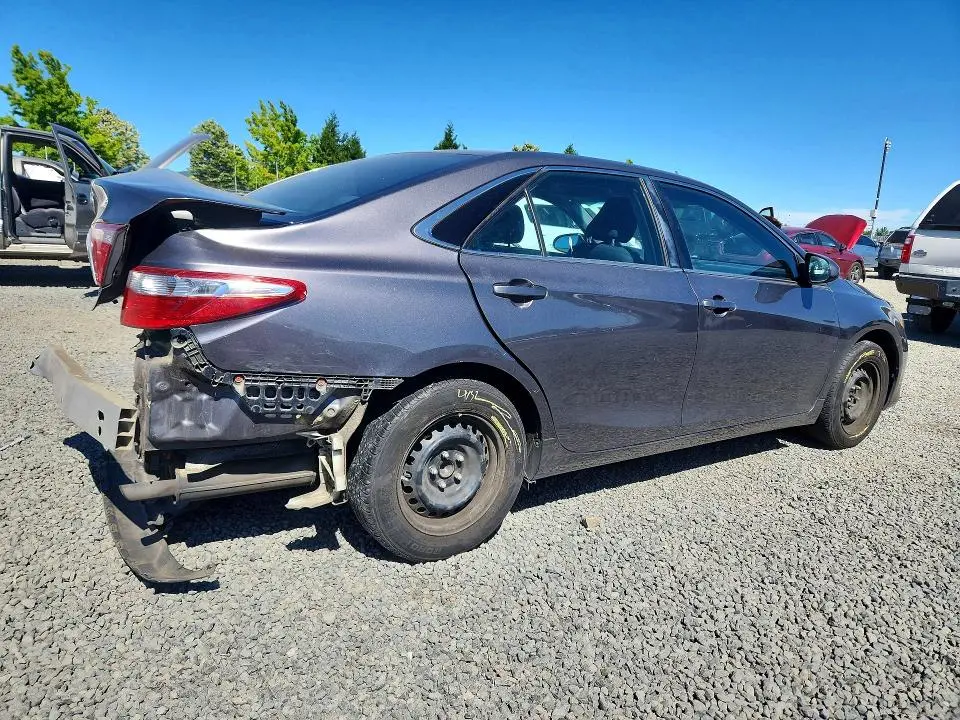 2015 TOYOTA CAMRY LE  