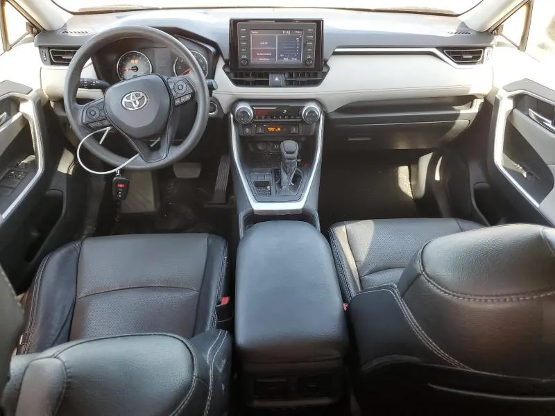 2019 TOYOTA RAV4 XLE  