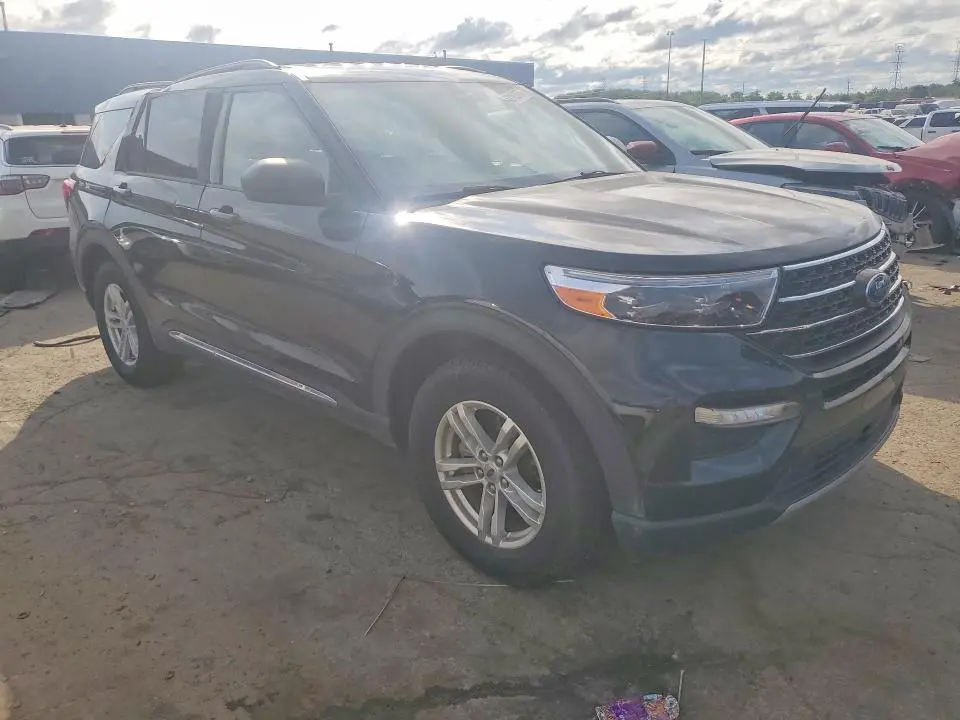 2021 FORD EXPLORER XLT  