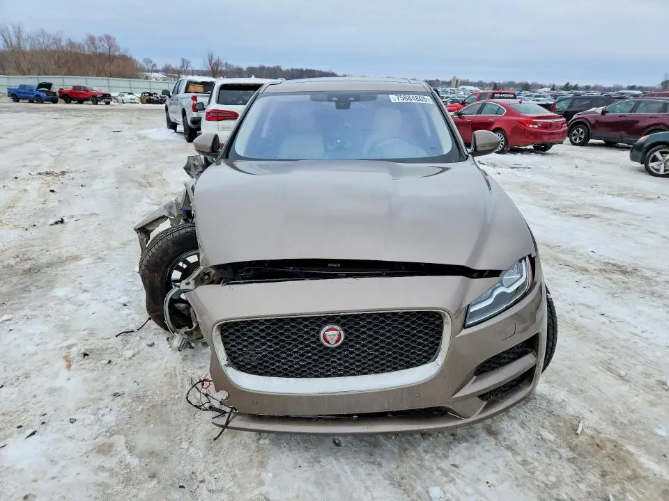 2017 JAGUAR F-PACE PRESTIGE  