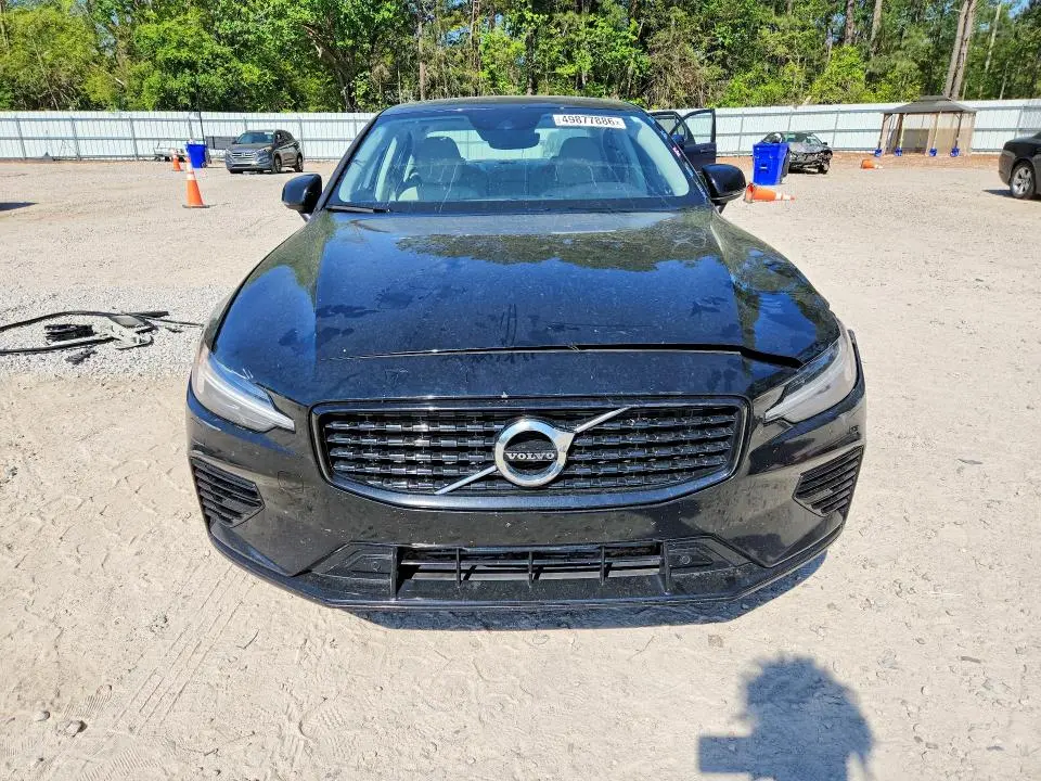 2022 VOLVO S60 T8 RECHARGE R-DESIGN EXPRESSIO  