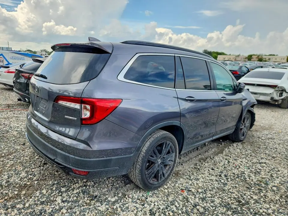 2021 HONDA PILOT SE  