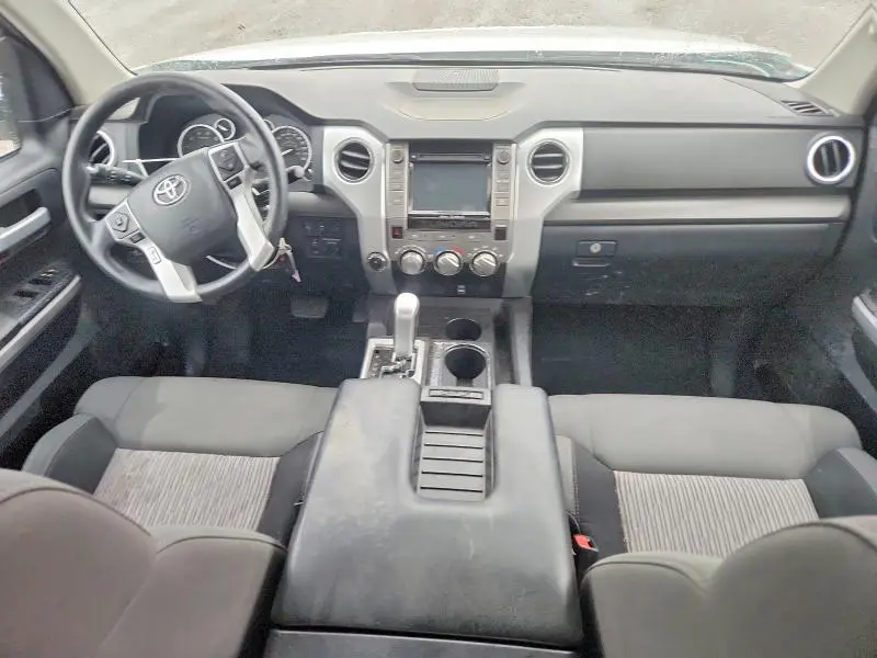 2017 TOYOTA TUNDRA SR5  