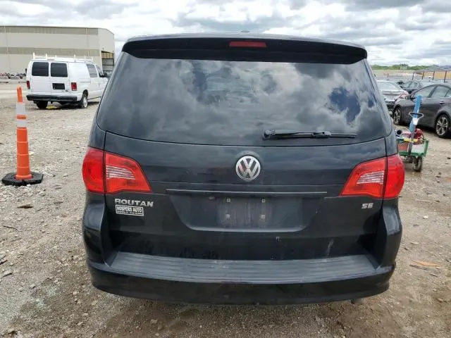 2010 VOLKSWAGEN ROUTAN SE  