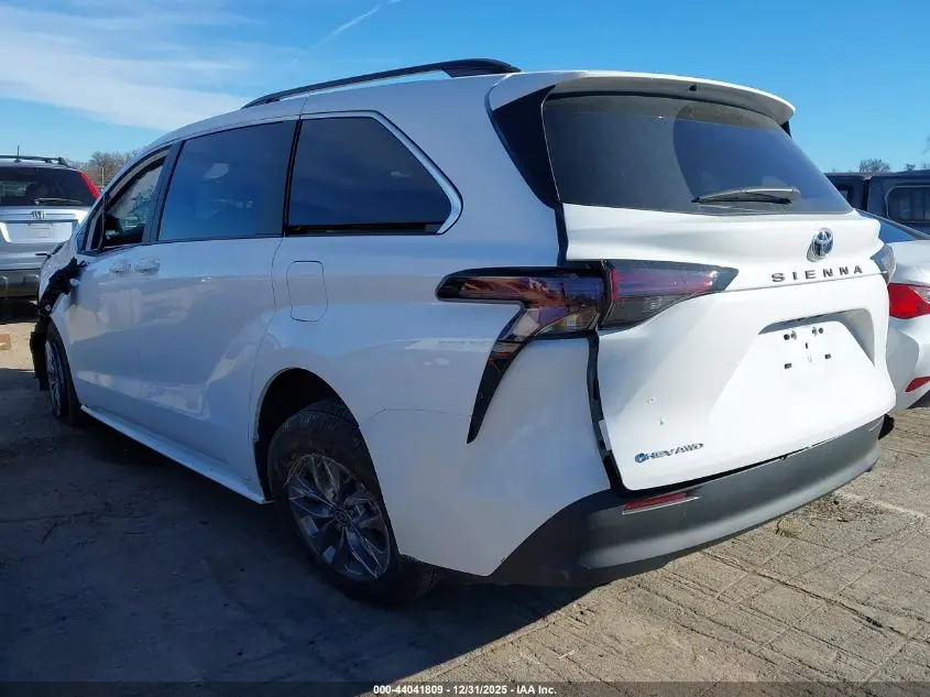 2026 TOYOTA SIENNA  
