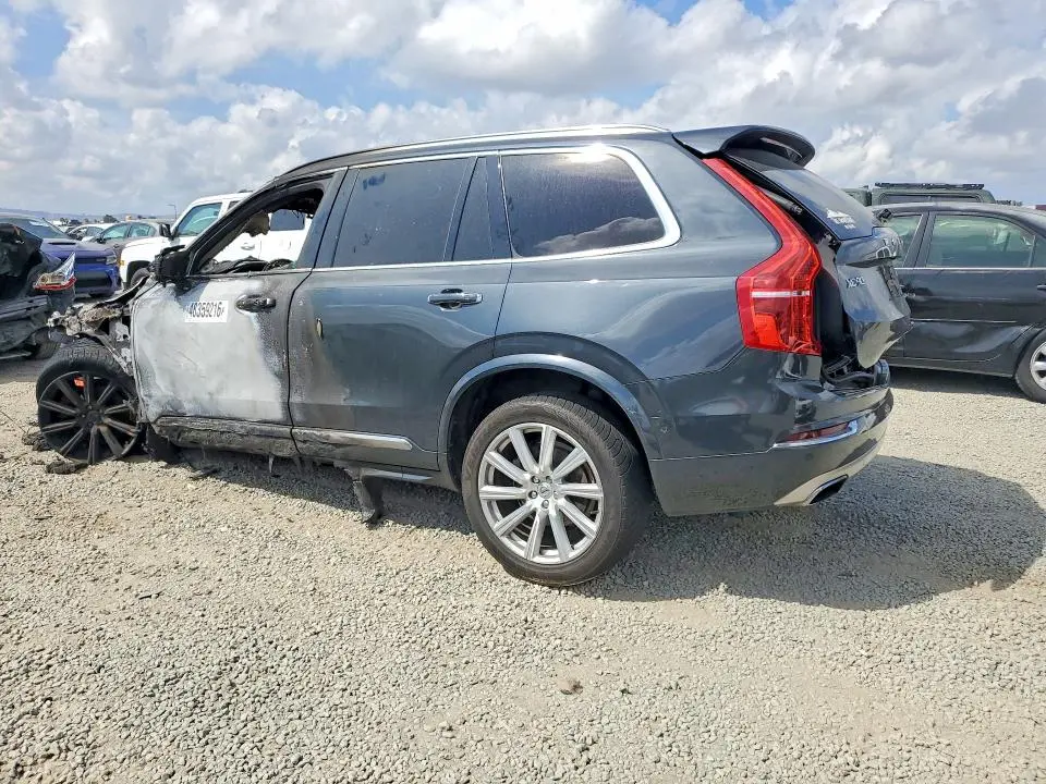 2016 VOLVO XC90 T6  