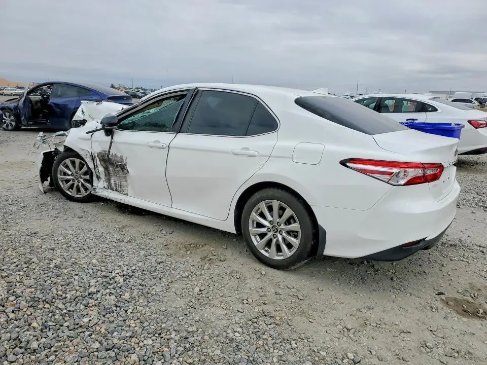 2020 TOYOTA CAMRY LE  