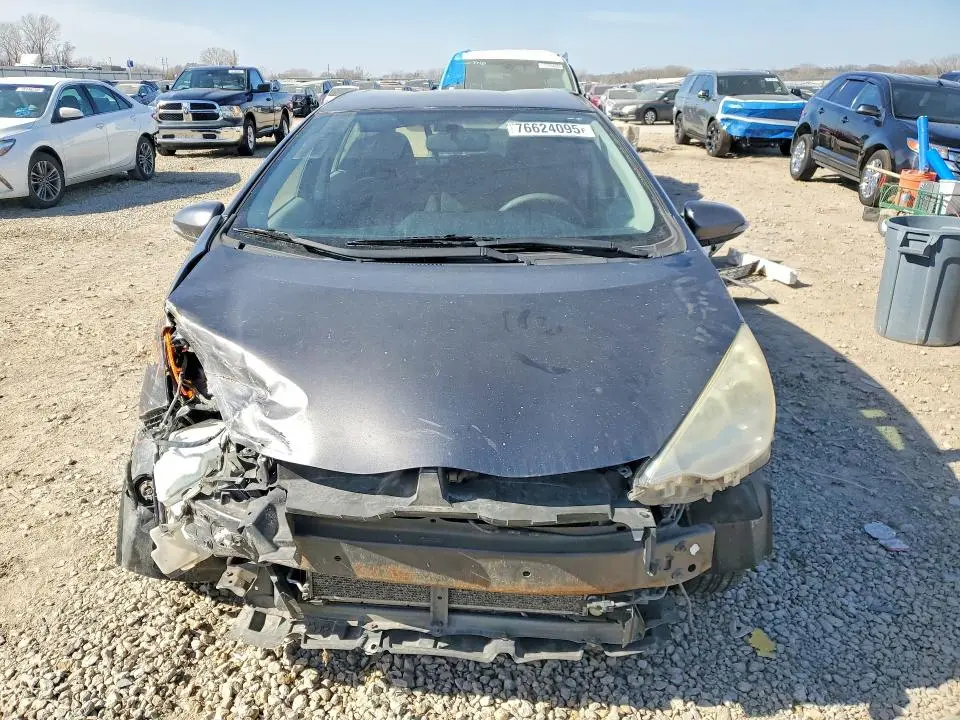 2013 TOYOTA PRIUS C THREE  