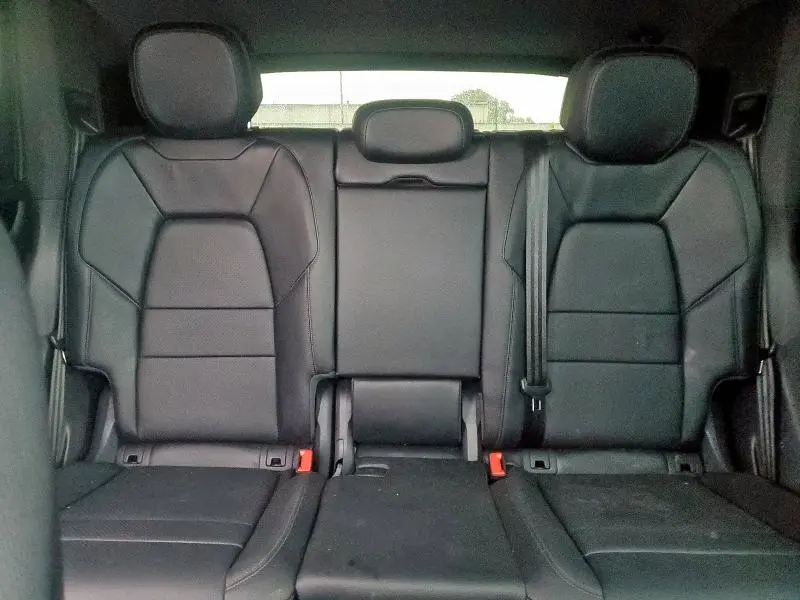 2022 PORSCHE CAYENNE   